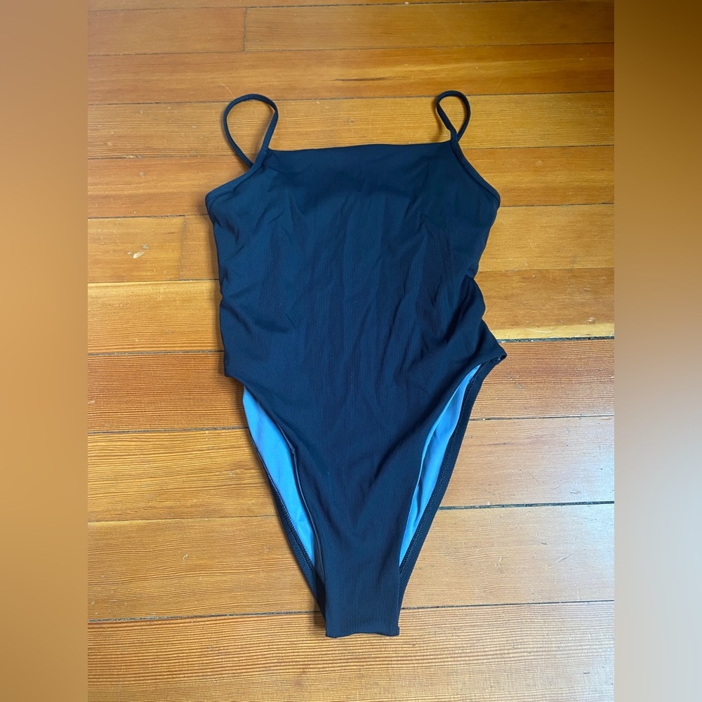 LIA SURF ONE PIECE x ERYN KROUSE